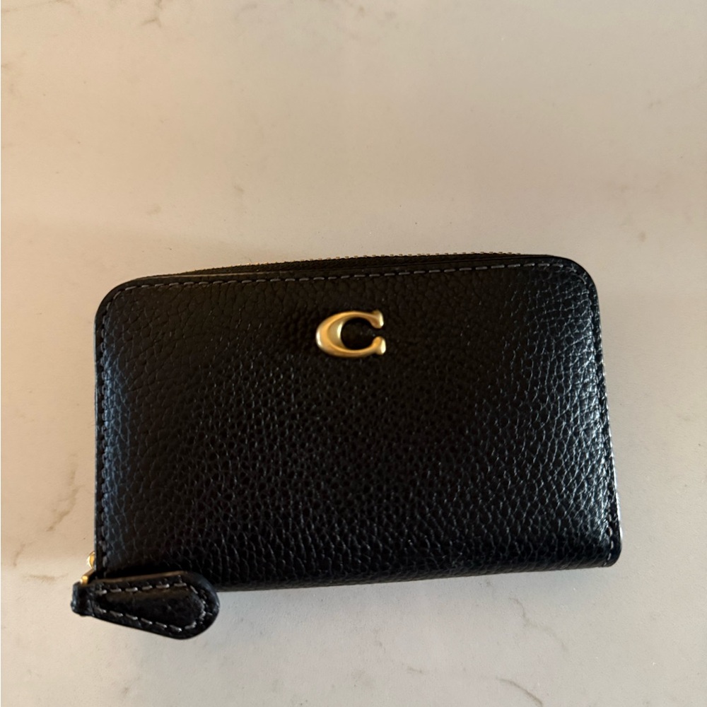 Coach Essential Small Zip Around Card Case